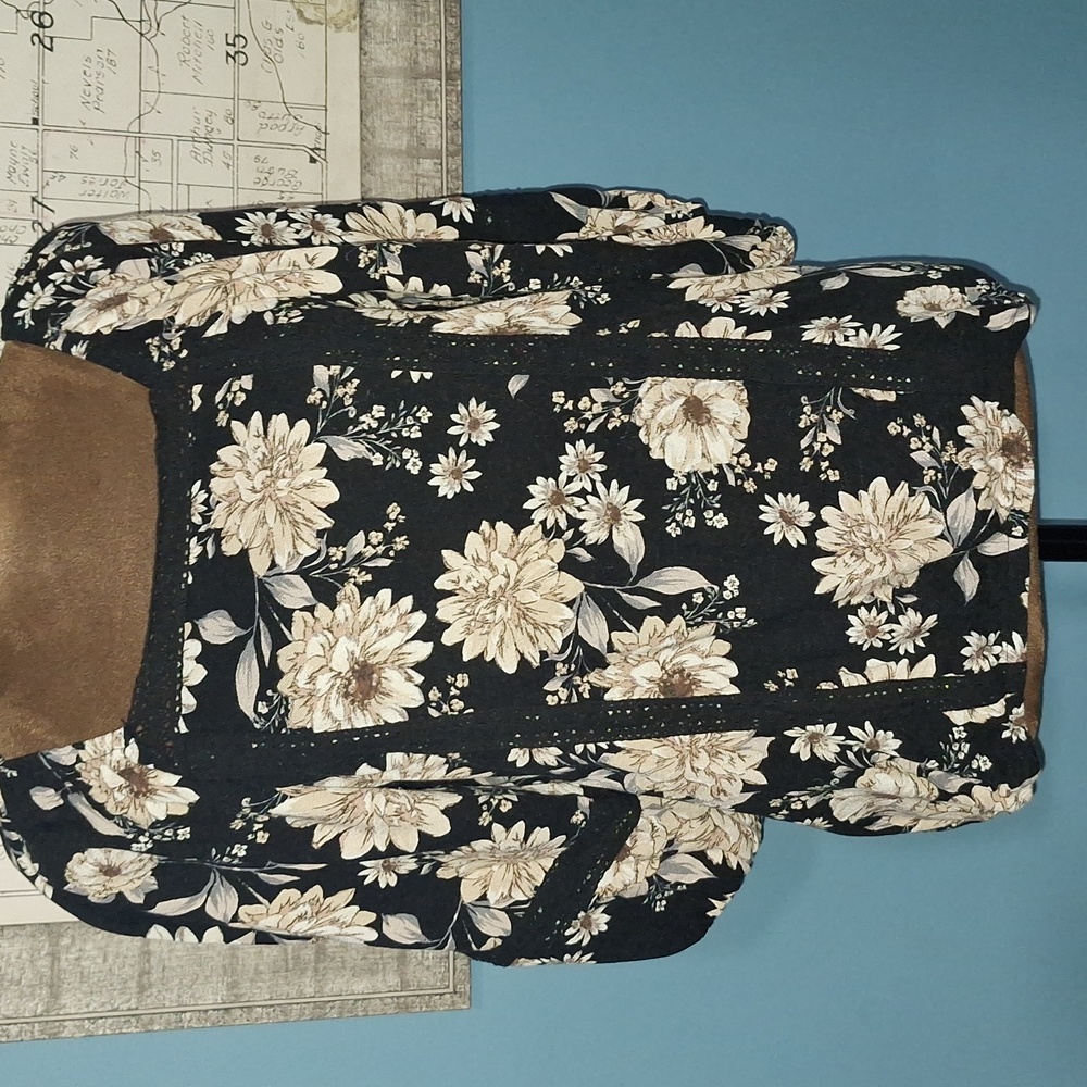 Bubble Hem Floral Blouse